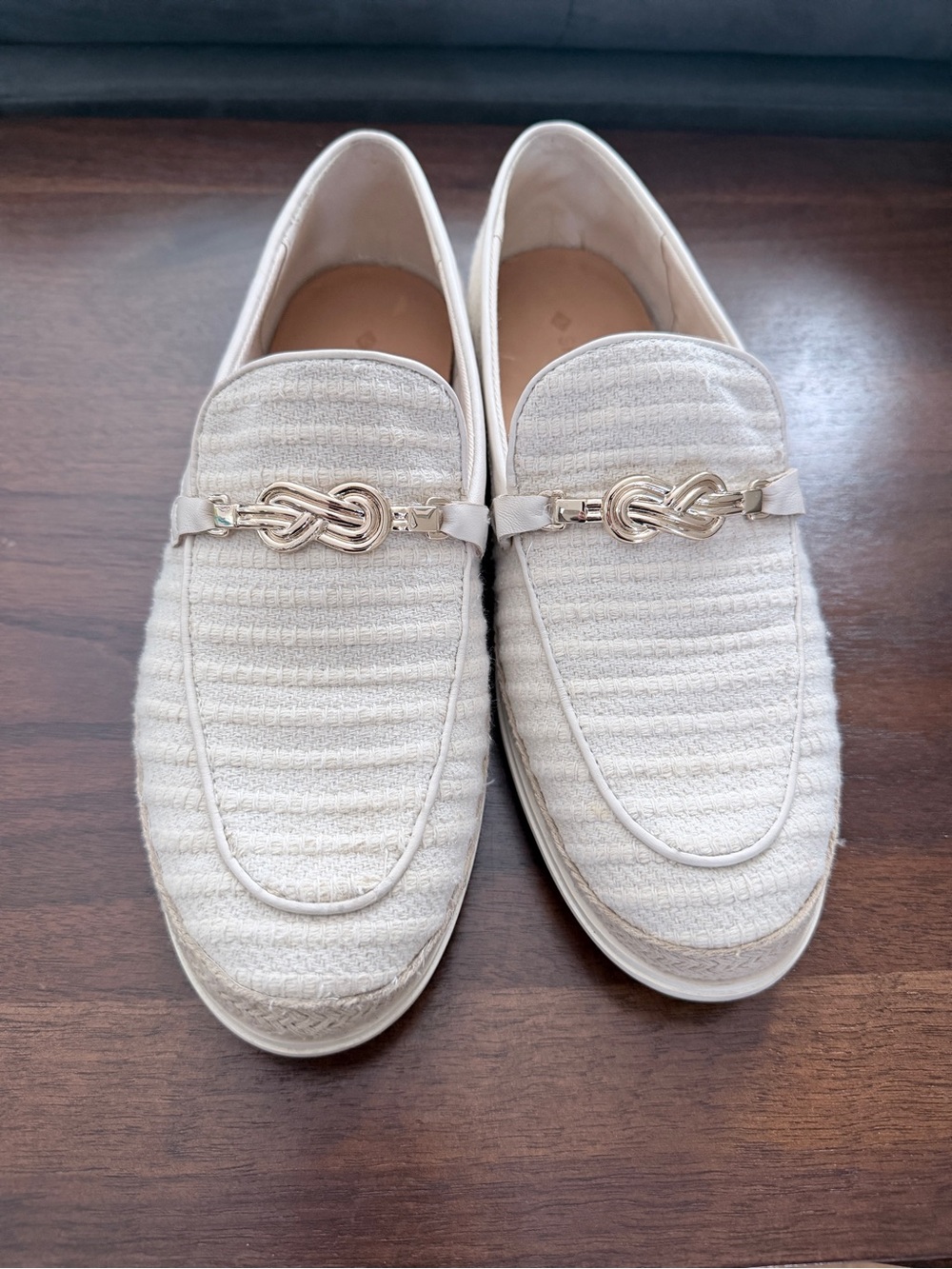 Women’s Cream Textured Sperry Slip-On Loafers with Gold Knot